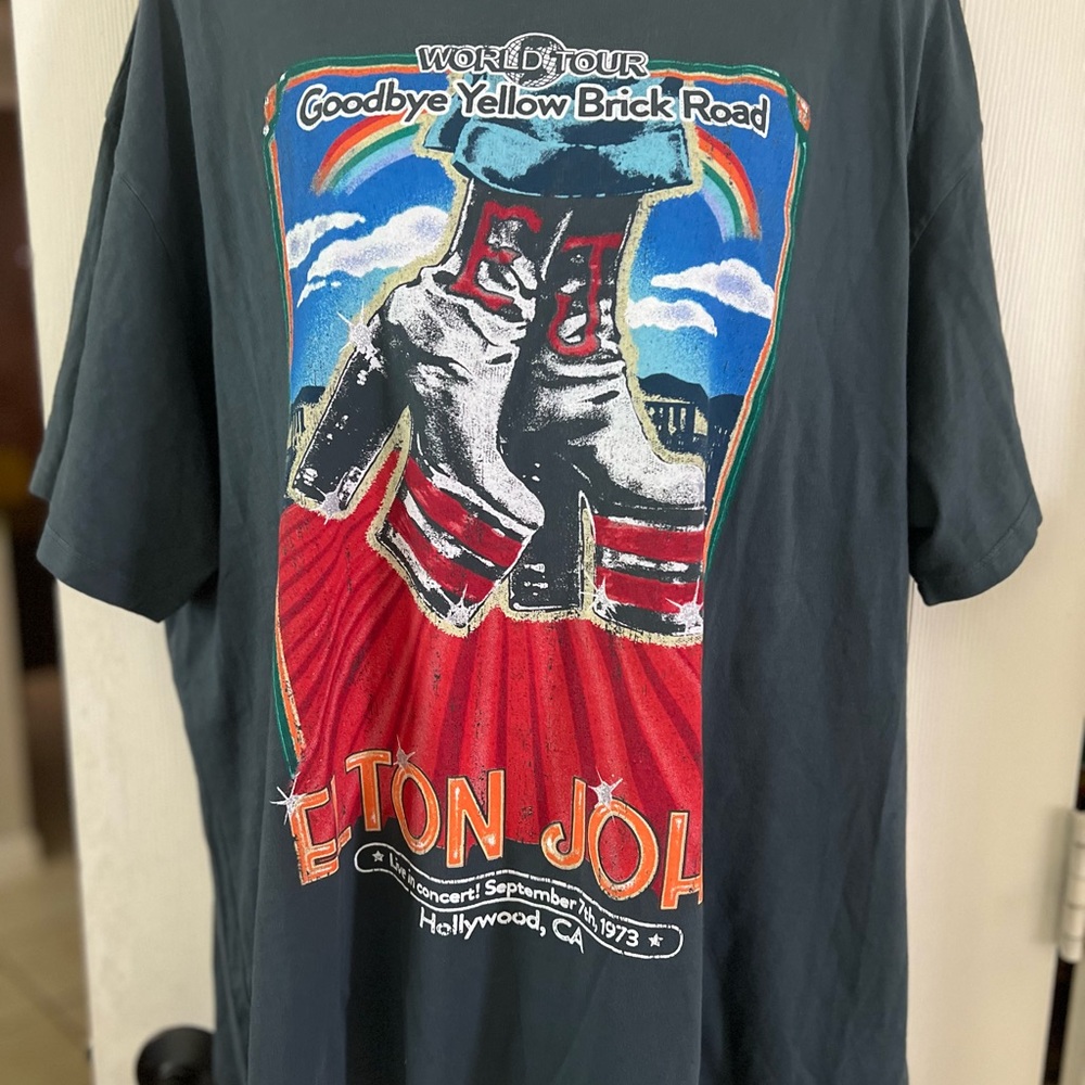 NWT Daydreamer Elton John Goodbye Yellow Brick Road T-Shirt 1X